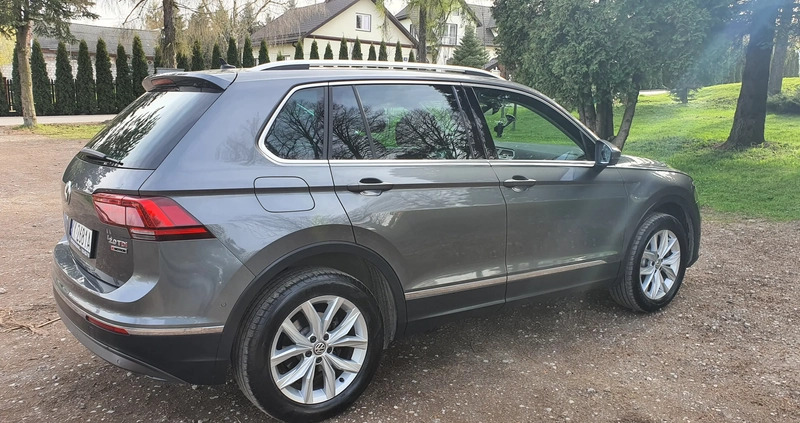Volkswagen Tiguan cena 90500 przebieg: 148869, rok produkcji 2017 z Garwolin małe 154